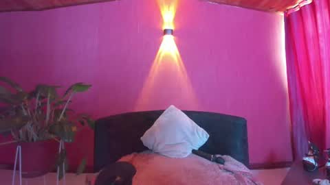 kassandra james online show from June 2026 02:40:01 PM