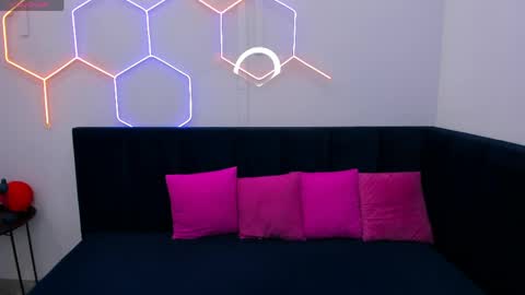 kat__cat online show from April 2026 01:33:01 AM