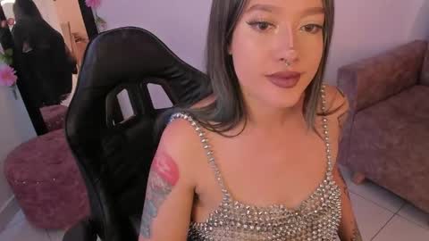 Alicia online show from April 2026 07:58:01 PM