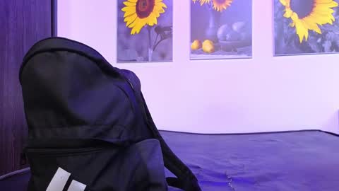 Katalina online show from March 2025 06:58:02 PM