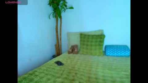 Snapshot of katalella_1233 chatting on June 2026 08:36:01 PM Katalella online show from June 2026 08:36:01 PM