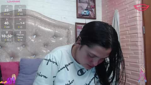 Snapshot of kataleyastiward chatting on October 2025 03:13:01 PM KATA online show from October 2025 03:13:01 PM