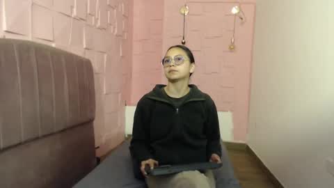 Snapshot of katalina07 chatting on December 2025 02:47:01 PM Katalina online show from December 2025 02:47:01 PM