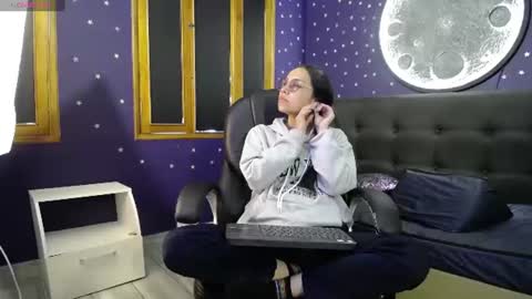 Katalina online show from June 2026 05:06:02 PM