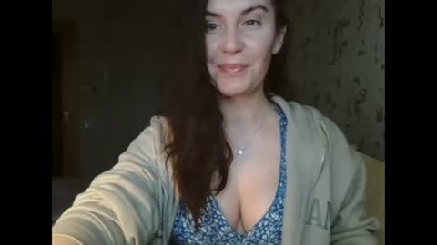 Snapshot of katalinaqe chatting on November 2025 06:00:02 AM KatalinaQE online show from November 2025 06:00:02 AM