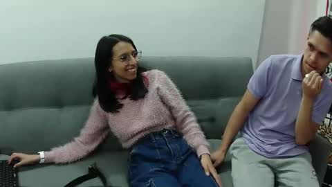 Snapshot of katalleya_jyj chatting on February 2025 07:54:01 PM Katalleya and Steban online show from February 2025 07:54:01 PM