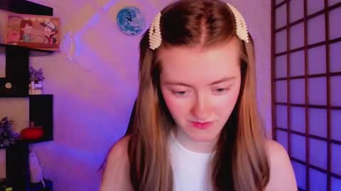 Snapshot of kate_cuddle chatting on December 2024 02:26:01 AM Kate online show from December 2024 02:26:01 AM