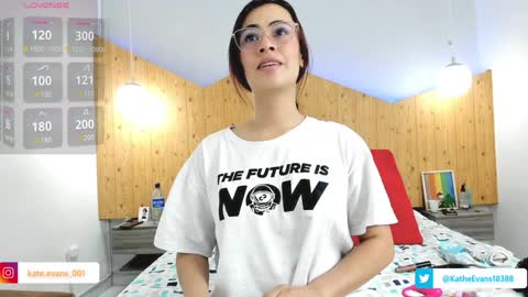 Snapshot of kate_evans1 chatting on January 2025 01:11:01 PM Kate Evans online show from January 2025 01:11:01 PM