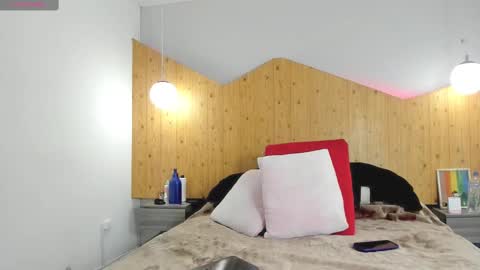 Snapshot of kate_evans1 chatting on February 2025 12:33:02 PM Kate Evans online show from February 2025 12:33:02 PM