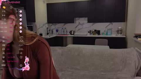 kate_krayy online show from October 2025 04:53:02 PM