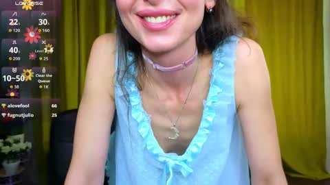 Snapshot of kate_millersi chatting on April 2026 10:42:02 AM Kare online show from April 2026 10:42:02 AM