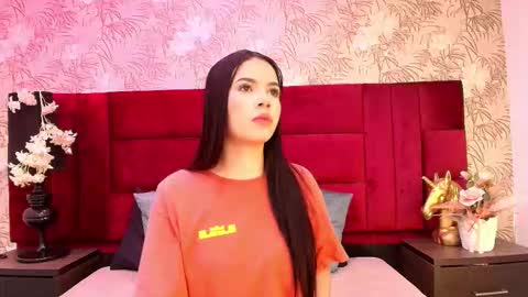 Kate online show from November 2025 07:25:02 PM