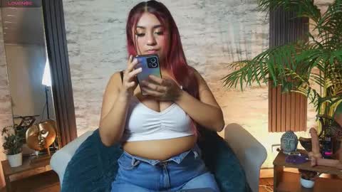 Snapshot of kate_winslett_ chatting on December 2025 07:42:02 PM KATE online show from December 2025 07:42:02 PM