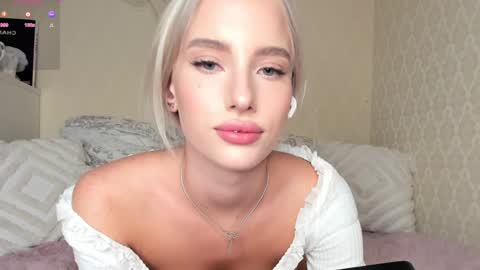 Snapshot of katebremar chatting on January 2025 09:04:02 PM online show from January 2025 09:04:02 PM