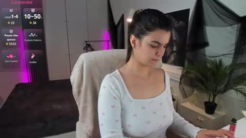 Snapshot of katecate chatting on November 2025 09:41:02 PM Kate online show from November 2025 09:41:02 PM