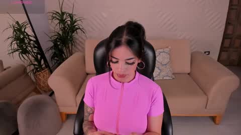 K A T E  online show from February 2025 12:22:02 PM