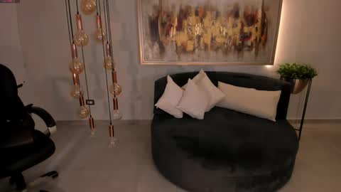 K A T E  online show from September 2025 03:22:01 PM