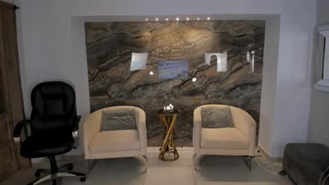 K A T E  online show from November 2025 11:21:02 AM