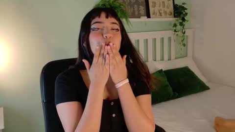 K A T H E  online show from October 2025 11:43:01 AM