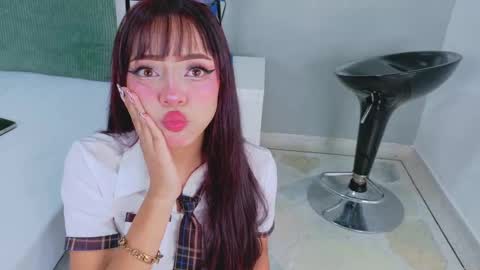 K A T H E  online show from October 2025 12:52:02 PM