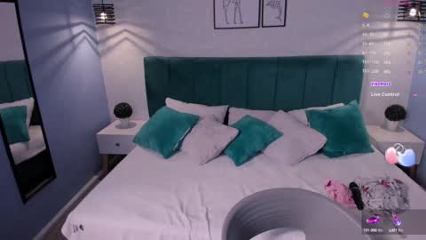 Snapshot of katherin_smith_ chatting on December 2024 07:32:01 AM kathe online show from December 2024 07:32:01 AM