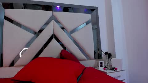 Katherine Foster online show from February 2025 11:30:01 PM