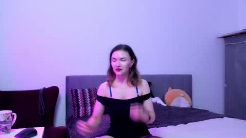 Katherine online show from November 2025 07:28:01 AM