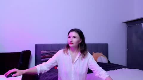 Katherine online show from November 2025 03:55:01 PM