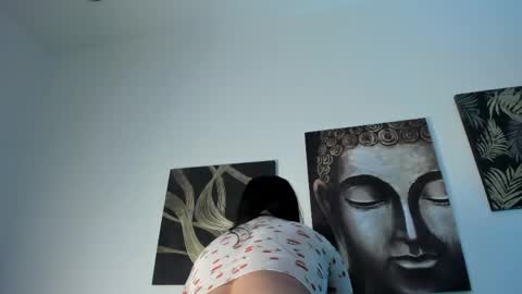 Snapshot of kathia_morelli chatting on May 2026 11:40:01 AM Kathia online show from May 2026 11:40:01 AM