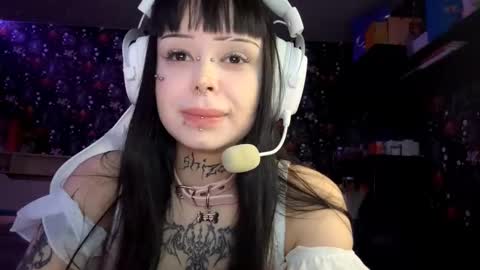 Luna online show from March 2026 03:16:01 PM