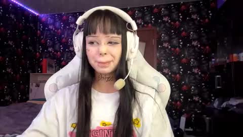 Luna online show from March 2026 03:18:01 PM