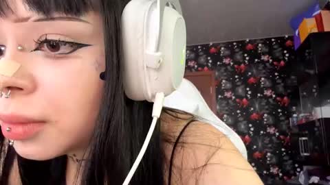 Luna online show from March 2026 03:05:01 PM