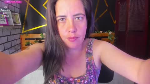 Snapshot of kathina_giraldo chatting on December 2024 04:05:01 PM Paola online show from December 2024 04:05:01 PM