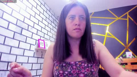 Snapshot of kathina_giraldo chatting on December 2024 12:52:02 PM Paola online show from December 2024 12:52:02 PM