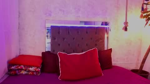 Snapshot of kathira_londres chatting on July 2026 12:42:02 PM Sofia online show from July 2026 12:42:02 PM