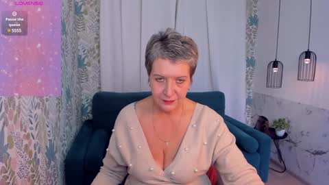 Snapshot of kathy_sunn chatting on December 2024 01:39:01 PM Kathy online show from December 2024 01:39:01 PM