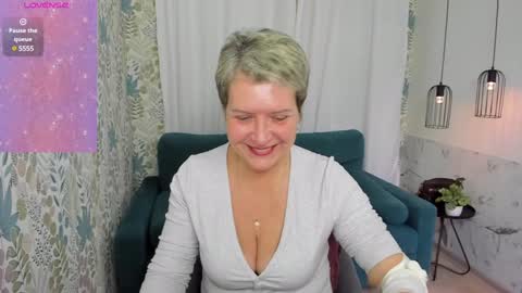 Snapshot of kathy_sunn chatting on January 2025 09:46:01 AM Kathy online show from January 2025 09:46:01 AM