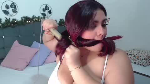 kathygonzalez_ online show from December 2024 02:49:01 PM