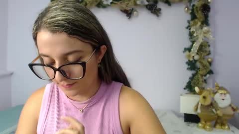 Snapshot of katia_foxx chatting on December 2024 02:33:01 PM Khaterine online show from December 2024 02:33:01 PM