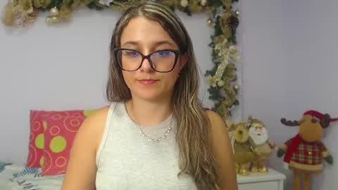 Snapshot of katia_foxx chatting on December 2024 03:13:02 PM Khaterine online show from December 2024 03:13:02 PM