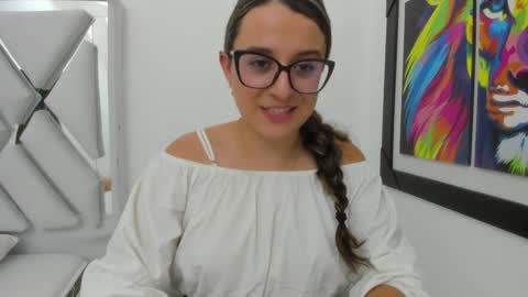 Snapshot of katia_foxx chatting on January 2025 06:52:01 PM Khaterine online show from January 2025 06:52:01 PM