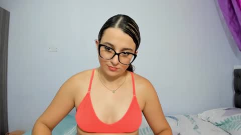 Snapshot of katia_foxx chatting on February 2025 12:24:02 PM Khaterine online show from February 2025 12:24:02 PM