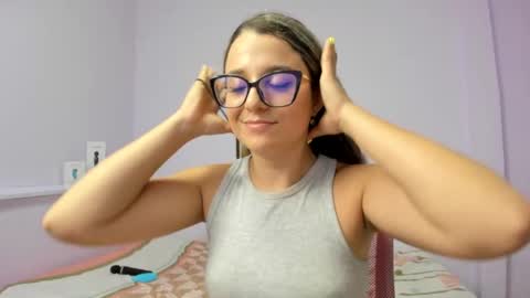 Snapshot of katia_foxx chatting on February 2025 06:38:01 PM Khaterine online show from February 2025 06:38:01 PM