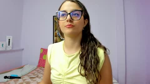Snapshot of katia_foxx chatting on February 2025 12:37:01 PM Khaterine online show from February 2025 12:37:01 PM