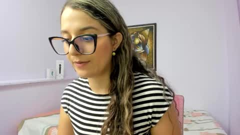 Snapshot of katia_foxx chatting on February 2025 03:31:02 PM Khaterine online show from February 2025 03:31:02 PM