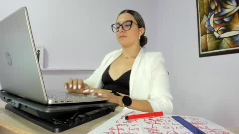 Snapshot of katia_foxx chatting on February 2025 03:29:01 PM Khaterine online show from February 2025 03:29:01 PM