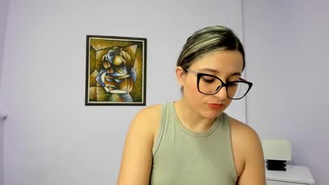 Snapshot of katia_foxx chatting on February 2025 01:05:01 PM Khaterine online show from February 2025 01:05:01 PM