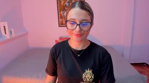 Snapshot of katia_foxx chatting on February 2025 12:26:02 PM Khaterine online show from February 2025 12:26:02 PM