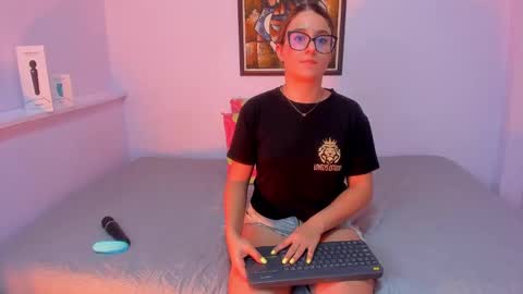 Snapshot of katia_foxx chatting on February 2025 03:31:02 PM Khaterine online show from February 2025 03:31:02 PM