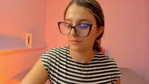 Snapshot of katia_foxx chatting on February 2025 06:21:02 PM Khaterine online show from February 2025 06:21:02 PM
